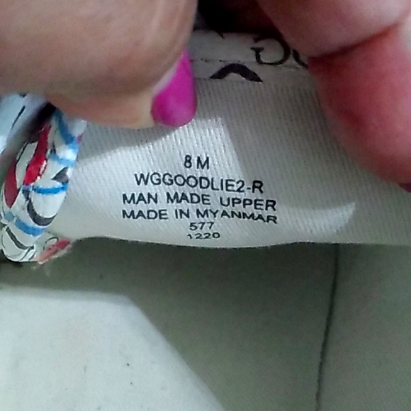 Woman's tennis - Picture 5 of 5